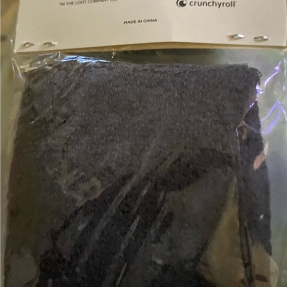 Shield hero 2 wristband new in package. - Picture 2 of 2